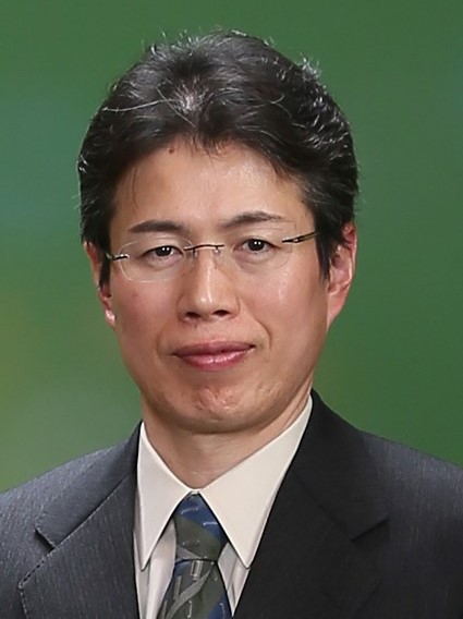 院長 鈴木俊一